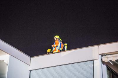 Wernau: Flachdach eines Mehrfamilienhauses in Brand geraten